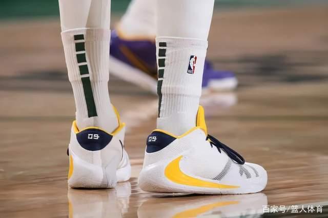 体育图片：预计萨内和科曼中一人明夏被清洗